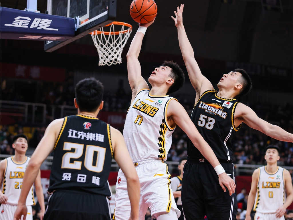 揭秘!广厦末节仅9分惨败根源,杨鸣自嘲道出小球队的辛酸 揭秘!广厦末节仅9分惨败根源,杨鸣自嘲道出小球队的辛酸